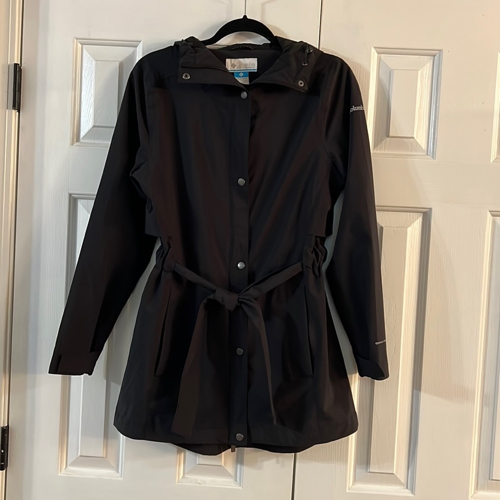 Columbia rain coat
